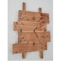 Recycled pallet wood clock